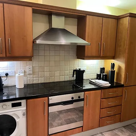 2Br Apartment Bt9 With Balcony Belfast Exterior photo