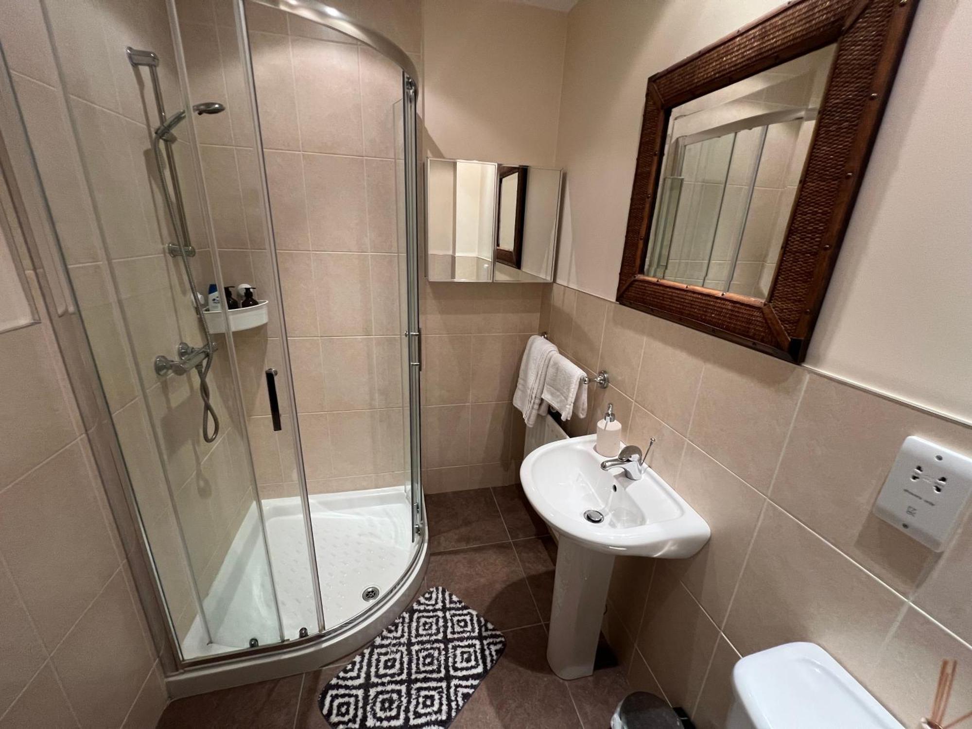 2br Bt9 With Balcony *